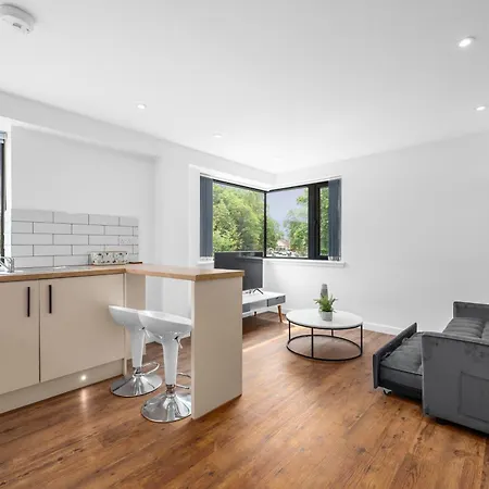 Modern Wilmslow Stay Ideal For Business Travellers Lejlighed