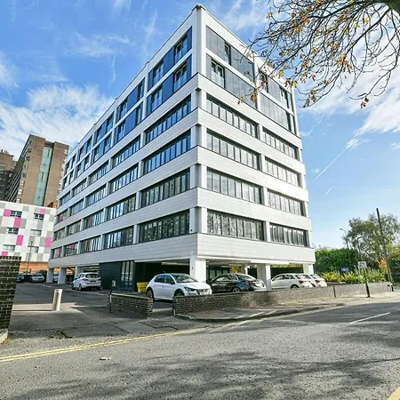 Kinetic By Guestz * Μάντσεστερ