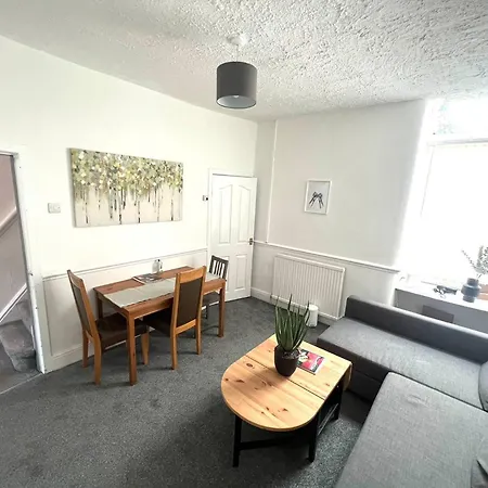 Comfort Near Salford Uni- Samson Plab Guest house Manchester