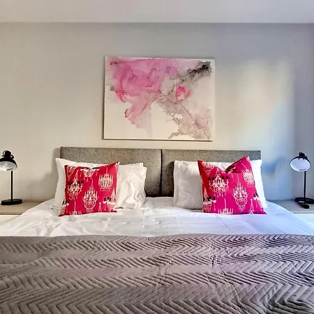 Apartament Pass The Keys Flat Walk To Shops Cafes & Manchester