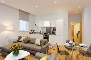 Cove Minshull Street 4*