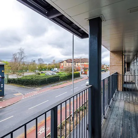 Lejlighed Modern 2 Bed With Balcony By Host A *