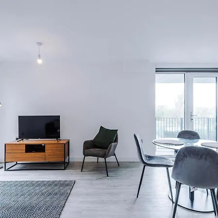 Lejlighed Modern 2 Bed With Balcony By Host A *