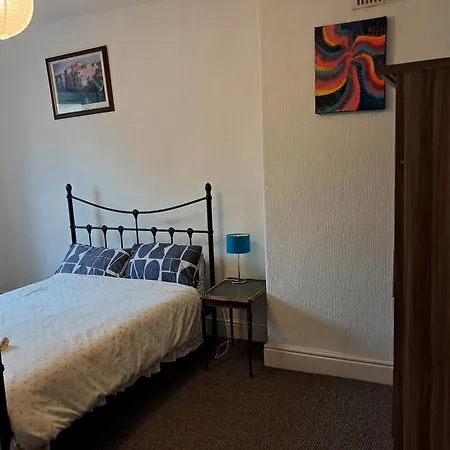 Bird Song Old Trafford بيت للعطل مانشستر