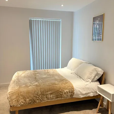 Cosy Two Bedroom In Manchester