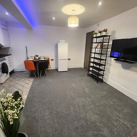 Luxury Free Wifi Old Trafford *