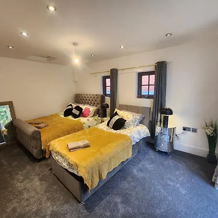 Luxury Free Wifi Old Trafford *