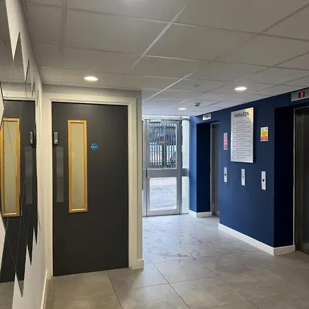 Apartman Modern And Stunning 1 Bed Near Old Trafford And Centre *