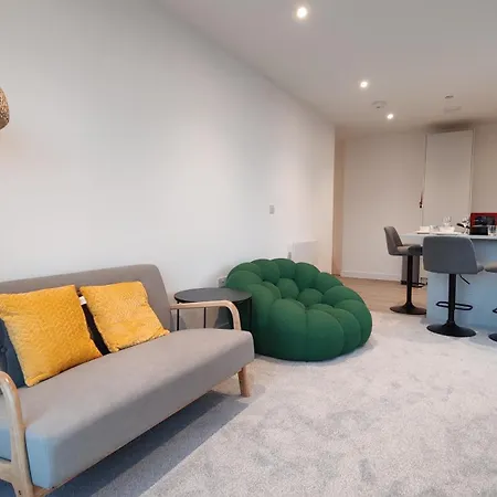 Appartement Penthouse-like With & Waterfront Views In Old Trafford With 500mbps Internet And Netflix *