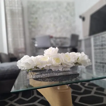 Stylish Private Flat Close To Centre!