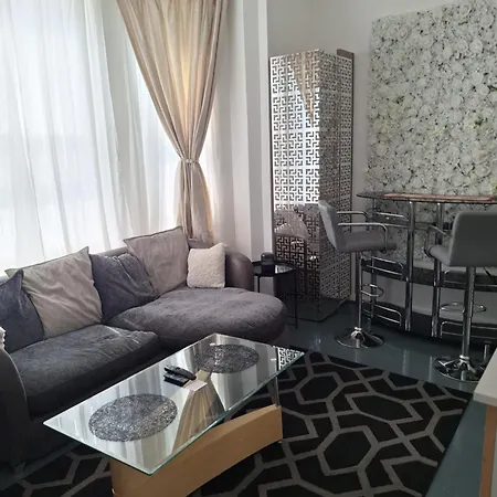 Stylish Private Flat Close To Centre! Manchester