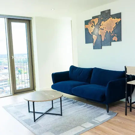 Luxe In M1 With Pool, Gym & * マンチェスター