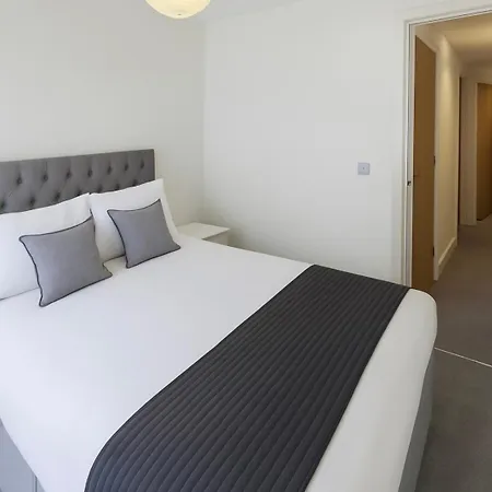 Luxury Centre Flat Riverside Views アパート マンチェスター