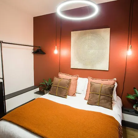 Stylish Grade Ii Listed 1-bed Northern Quarter Manchester