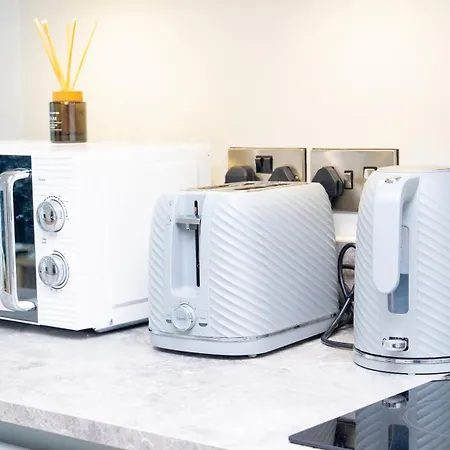 Luxe In M1 With Pool, Gym & マンチェスター