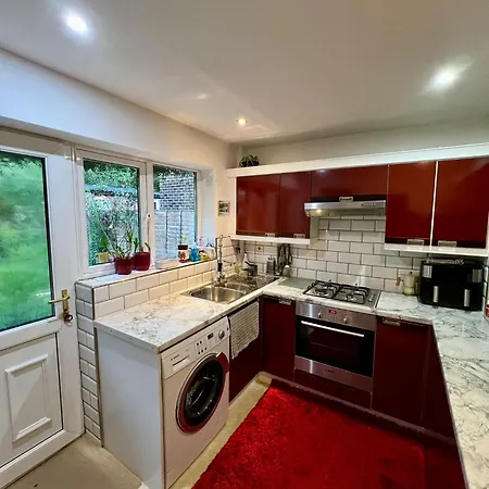 Heaton Mersey Stockport Проживание в семье *