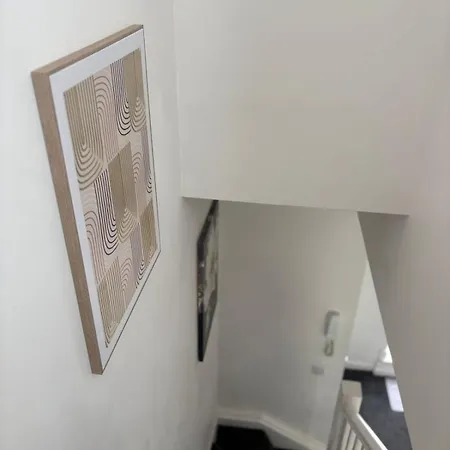 Charming 1Br Garden Flat - Fast Wi-Fi * Manchester