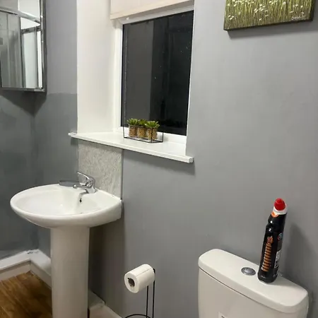 Contemporary 1Br Flat - Garden Access Μάντσεστερ