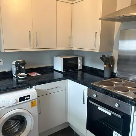 Daire Charming 1br Garden Retreat Near Downtown