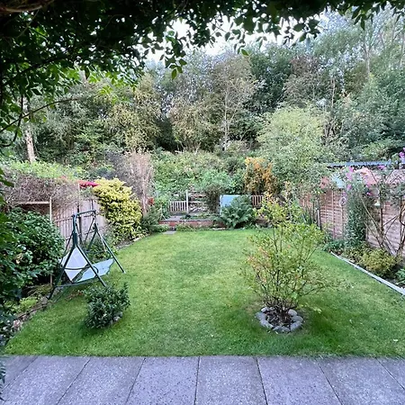Проживание в семье Heaton Mersey Stockport *