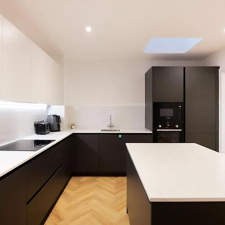 Shales At The Heim بيت للعطل مانشستر