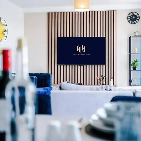 2br Chic And Stylish In Salford, Wifi, Kitchen, Parking With View 公寓