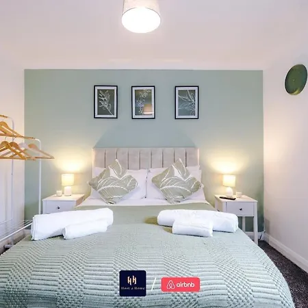 Comfy 1br In Salford, Kitchen, Wifi And Parking *