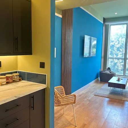 Modern Next To Ao Arena - Parking - Local Attractions