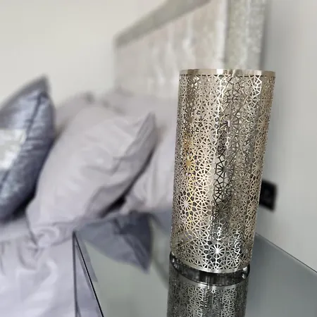 Charming Tudor White House Free Wifi Manchester