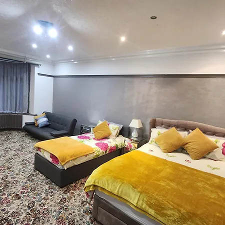 Charming Tudor White House Free Wifi بيت للعطل *