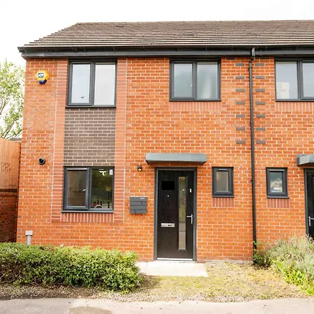 Nyaraló S Veranda - Near Lidl & Bus -4 Bed 6 Sleep