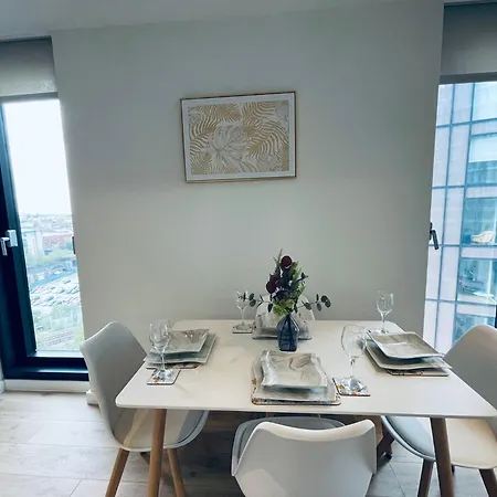 Sky View * マンチェスター