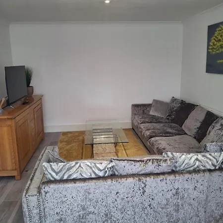 Nyaraló Cosy 2-bed House In Manchester