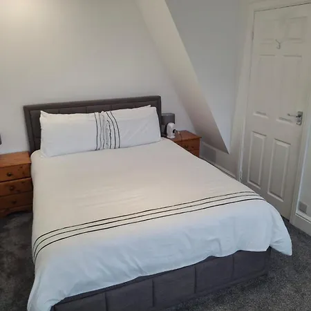 Cosy 2-bed House In Holiday home *