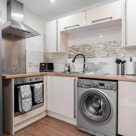 2 Bedroom Flat Near Old Trafford מנצ'סטר