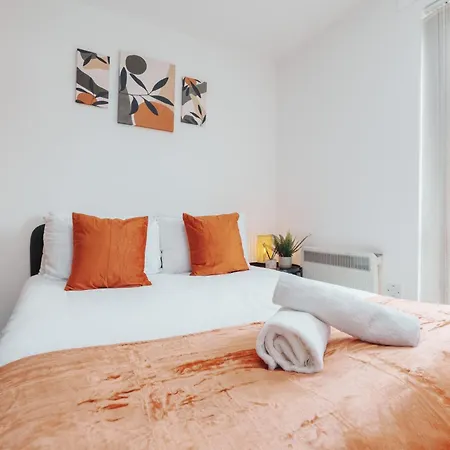 Апартаменты Stylish 2br Flat - Walk To Old Trafford - Free Parking *