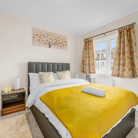 4 Bedroom House In *