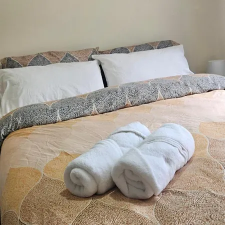 Lawnswood Semesterbostad *