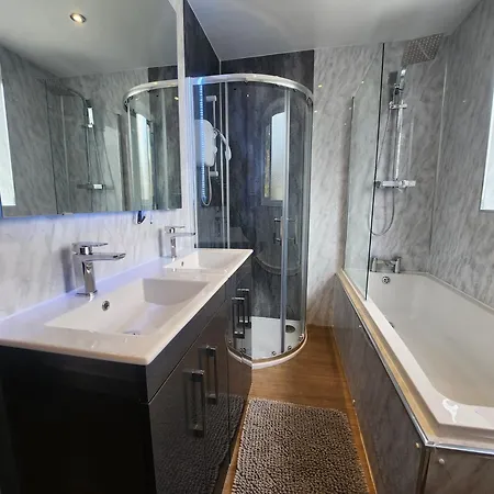 Homestay Luxury Free Wifi Old Trafford *