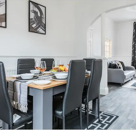 公寓 Modern 3bd House - Free Parking - Fast Wifi 曼彻斯特