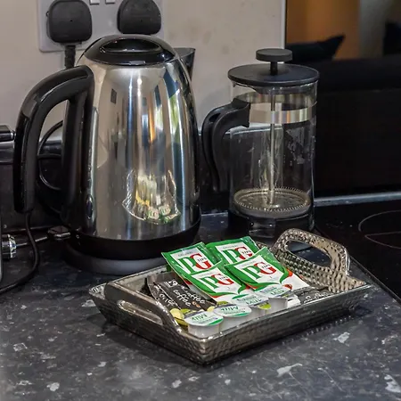 - 1 Bed - Free Parking - Fast Wi Fi By Av Hughes *