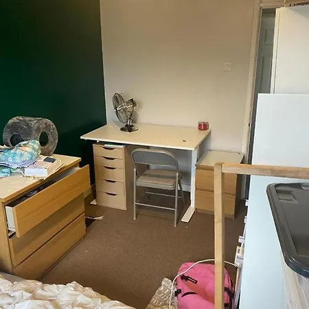 Comfortable Cat-friendly With Garden & Parking Ubytování v soukromí Manchester