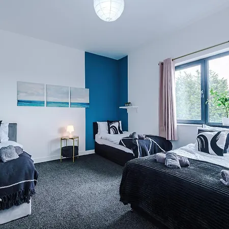 Large Salford -free Parking