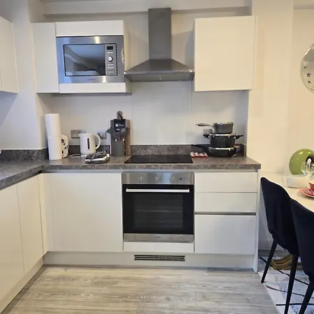 Mega3 Luxury 2-bedroom,2-baths With Free Car Park *