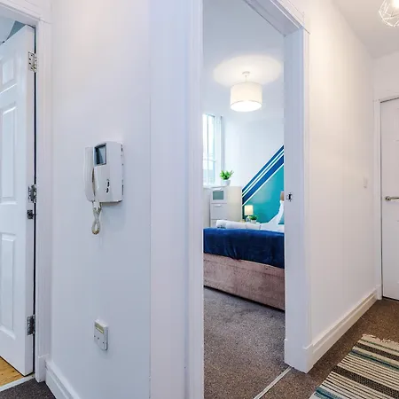 Appartement Cosy 2br In Center - With Wifi, Kitchen & Parking *