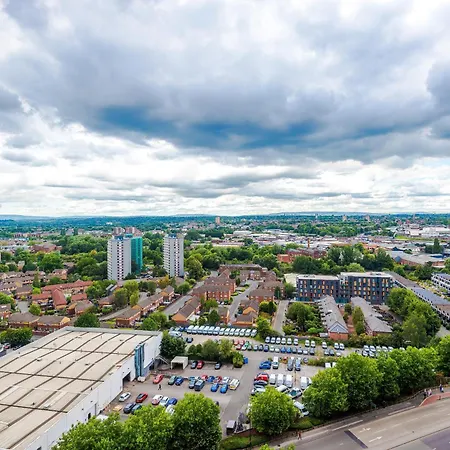 Duplex In Salford, 2br&2ba, Full Kitchen דירה מנצ'סטר