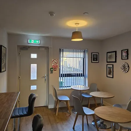 Πανσιόν Prime Breaks