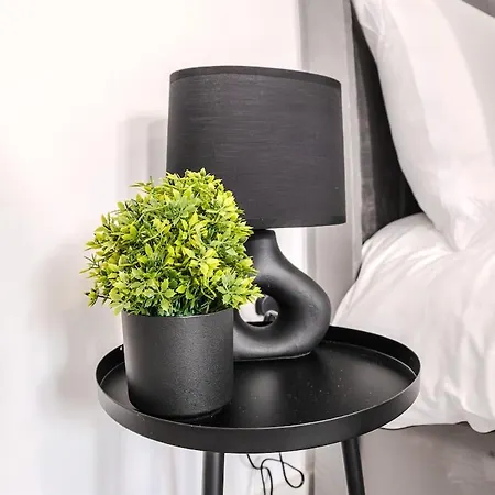 Apartment The Modern 1br Near Etihad Stadium & Coop Live