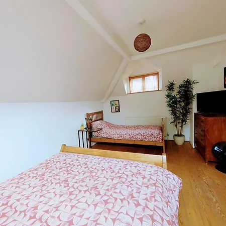 Detached House With Gated Parking In Whalley Range, Near Centre * Манчестер