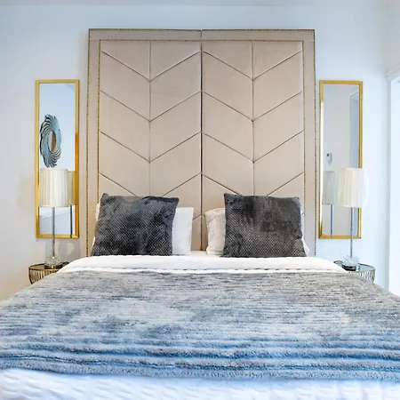 Perfect Stylish 2 Bed In Stockport